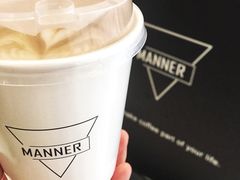 拿鐵-Manner Coffee(芮欧百货店)