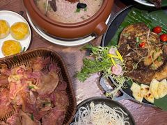 -老滇山寨•云南特色菜•地方菜•民族风情歌舞表演(金碧店)