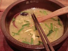 -良米山·云南野生菌过桥米线(上海首店)