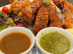-Chom Cafe and Restaurant