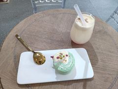 -共舞时光猫咖·狗咖(新街口店)