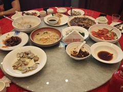 -侬佳蒸菜馆(听潮店)
