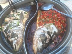 -阿瓦山寨·湘菜现炒·剁椒鱼头王(咸阳总店)