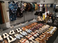 -URBAN REVIVO(七宝领展广场店)