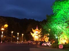 -峨眉山报国寺