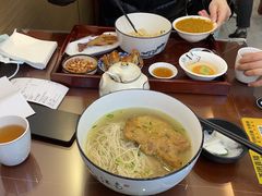 -百年老字号·观振兴蟹黄面·三虾面·苏式面(观前街富仁坊巷店)