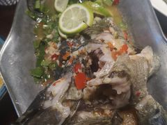 泰式酸辣汁蒸石斑鱼-食肆&Fourteen(武林夜市店)