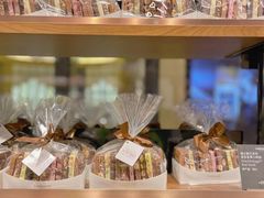 -Laderach 莱德拉(上海环贸iapm店)