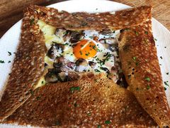 鸡蛋蘑菇熏肉荞麦可丽饼-RAC BAR(安福路店)