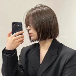 -变画·发型STUDIO