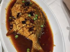 干烧金鲳鱼-金春禧·鲁菜海鲜(延吉路万达店)