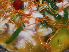 -山城外·非遗酸菜鱼(新都汇融店)