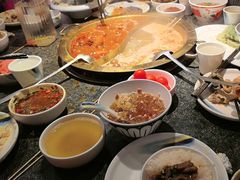 -小天鹅火锅·一线江景洪鼎旗舰店(洪崖洞店)