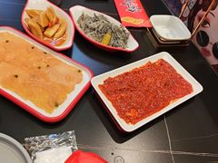 -渝水岸·鲜货火锅(新村7店)