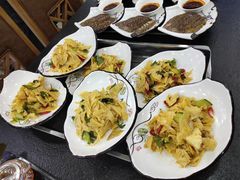 -伊源鼎盛餐饮服务有限公司