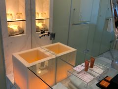 -上海滴水湖皇冠假日酒店