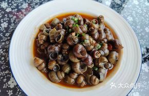 Stir-Fried Yangcheng Lake Snails in Spicy Sauce
