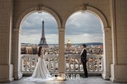 -现代经典婚纱摄影