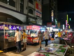 -六合夜市