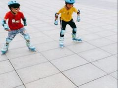 -悦动体能篮球羽毛球网球(三里河店)