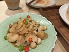 -鲜入唯煮·港式海鲜牛肉火锅(金宝街店)
