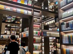 -钟书阁(群光广场店)