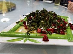 -三江源美食城