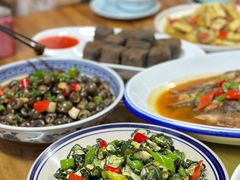 -芦茨金富饭庄·25年老字号·专做稻草鸡