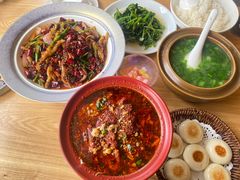 -嫩芽 ·地道重庆菜(十八梯露台夜景店)