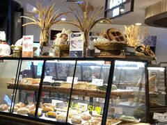 面包甜点陈列柜-WHEAT&BAKER-麥(凯德来福士店)