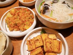 -云海肴·汽锅鸡·云南菜(天山百盛优客店)