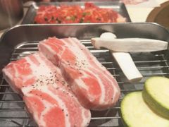 -蚂蚁洞·烤肉大营地(上海静安大悦城店)