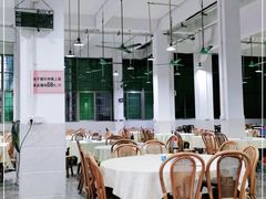 大堂-标记美食新鲜猪杂(兴南大道店)