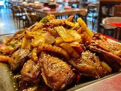 平锅鸭头-炉小二铜锅牛蛙•川湘菜(三里屯店)