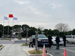 -平望服务区·停车场