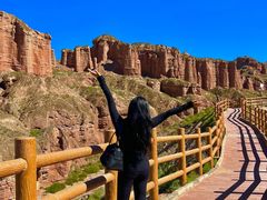 -冰沟丹霞旅游景区