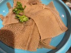 -老牌坊云南鱼豆花火锅(哈西万达店)