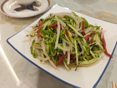 老虎菜-欧提汗·新疆餐厅·清真(银都路店)
