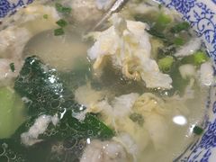 手工肉丸蛋汤。-云姐老南昌啤酒鸭拌粉(名门世家店)