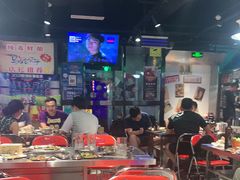 -马路牙子烧烤音乐酒馆(望京店)