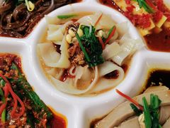 小吃五拼-令氏家外家周秦食府(高新店)