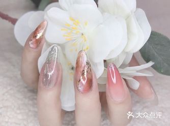 春季美甲换新款雾里看花款