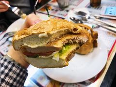 特色猪扒包-华星冰室(湾仔店)