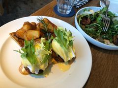 -ROAST coffee & eatery
