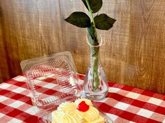 -红宝石·鲜奶小方·海派西点房(莘庄龙之梦店)