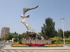 -霍尔果斯国门景区