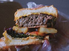 夏威夷牛肉汉堡-shark burger·鲨鱼汉堡(交子大道店)