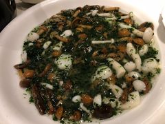 荠菜双菇-老上海弄堂菜馆(恒基名人购物中心店)