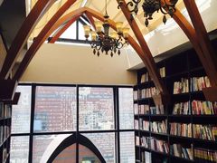 -钟书阁(松江泰晤士小镇店)