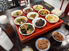 -蓝田九大碗民俗食府(蓝田店)